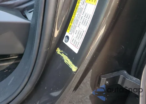 2022 Volvo Xc60 B6 R-Design из США, поврежденный, VIN YV4062RMXN1941583